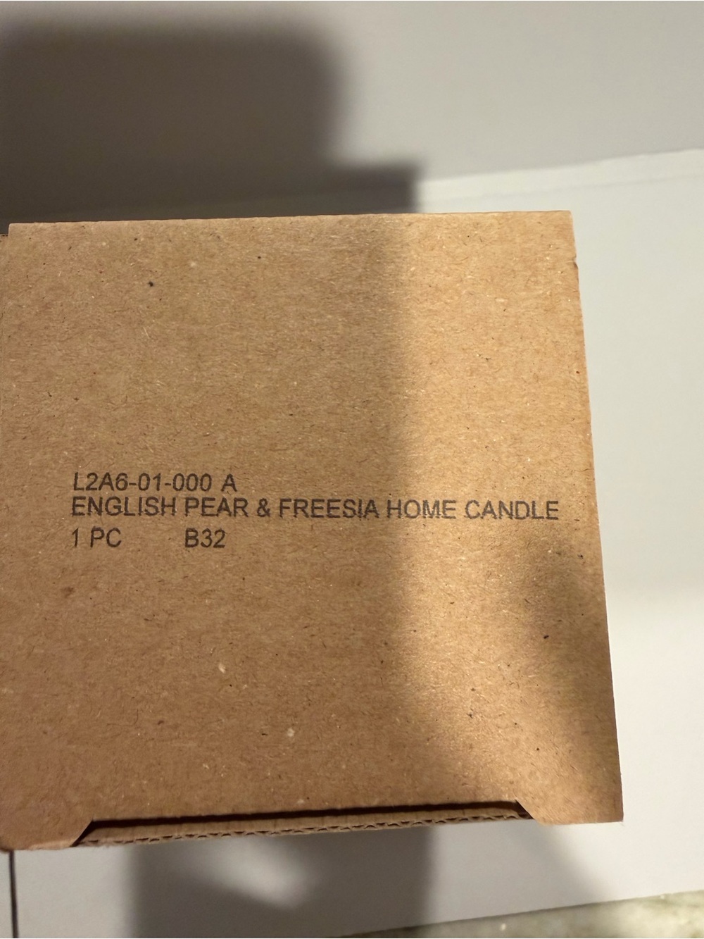 Jo Malone London English Pear & Freesia Scented Candle Full Sz 2.5"/200g - Picture 5 of 7